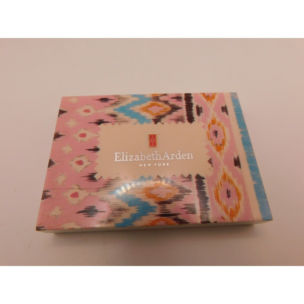 Elizabeth Areden  Eye shadow Quad Amethyst Heathered Plums Smoulder Innocence